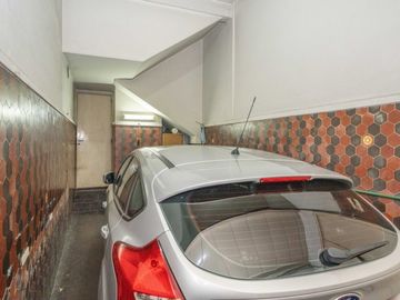 Casa 4 amb c/patio,parrilla y cochera venta Flores