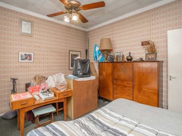 Casa 4 amb c/patio,parrilla y cochera venta Flores