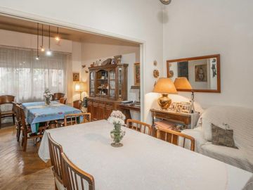 Casa 4 amb c/patio,parrilla y cochera venta Flores
