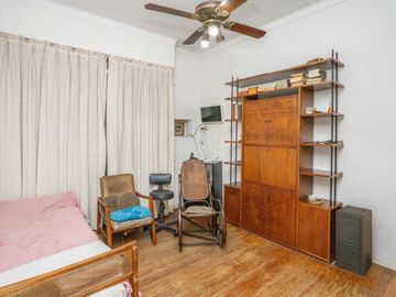 Casa 4 amb c/patio,parrilla y cochera venta Flores
