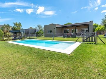 Venta Casa 4 dorm lote interno El Canton Escobar