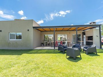 Venta Casa 4 dorm lote interno El Canton Escobar