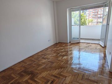 VENTA MONOAMBIENTE C/BALCÓN  EN CONGRESO