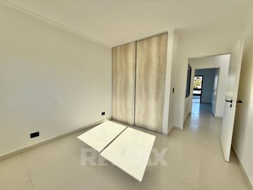CASA 6AMB VENTA B° SAN PABLO MUDATE YA CON EL 30%