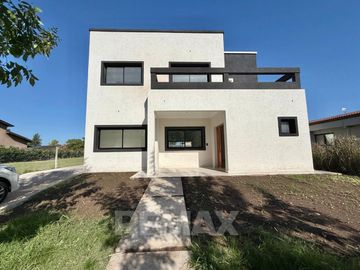 CASA 6AMB VENTA B° SAN PABLO MUDATE YA CON EL 30%