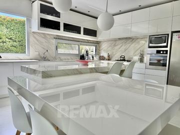 CASA 6 AMB BARRIO AYRES PLAZA PILAR PREMIUM