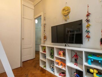 Venta depto. 3 ambientes en Tribunales reciclado