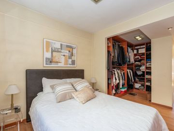 Venta triplex 5 amb 2 cocheras c/ascensor  Urquiza