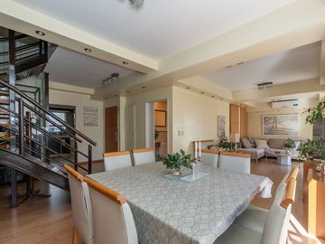 Venta triplex 5 amb 2 cocheras c/ascensor  Urquiza