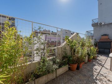 Venta triplex 5 amb 2 cocheras c/ascensor  Urquiza