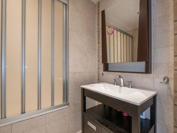Venta triplex 5 amb 2 cocheras c/ascensor  Urquiza