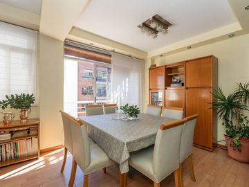 Venta triplex 5 amb 2 cocheras c/ascensor  Urquiza