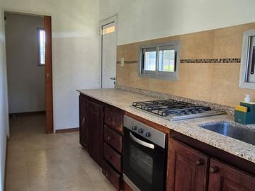 VENTA Casa 2 dormitorios, jardín - Cantegrill