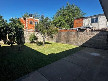 VENTA CASA DE PASILLO 2 DORMITORIOS APTO CRÉDITO