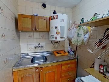 VENTA con RENTA  3 amb y 1/2 - Monserrat