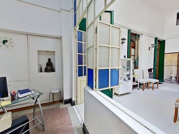 VENTA con RENTA  3 amb y 1/2 - Monserrat