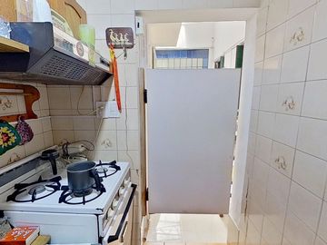VENTA con RENTA  3 amb y 1/2 - Monserrat