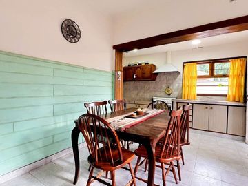 VENTA CASA 4 AMB GARAGE TIPO QUINCHO OPORTUNIDAD!