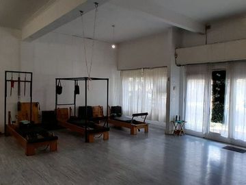 VENTA DE LOCAL CON SOTANO - LA PERLA OPORTUNIDAD !