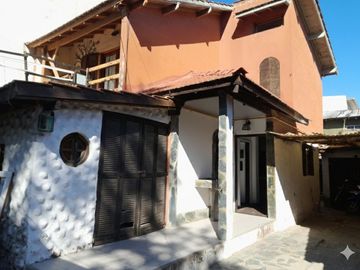 VENTA EN CONSTITUCIÓN: 2 CASAS EN UN MISMO LOTE