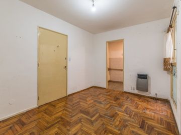 VENTA 2 AMBTES. APTO CREDITO CABALLITO OPORTUNIDAD