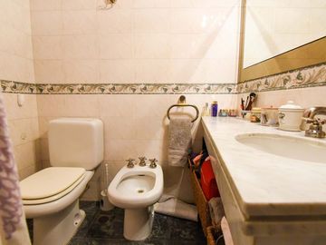 VENTA SEMIPISO 3amb COCHERA BALCON PATIO CABALLITO
