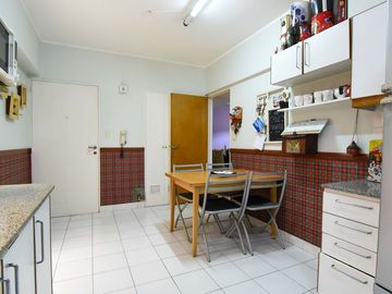 VENTA SEMIPISO 3amb COCHERA BALCON PATIO CABALLITO