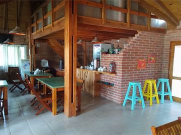 VENTA  HOSTEL 9 habitaciones + departamento