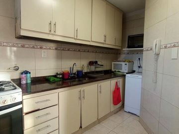 Venta depto 3 ambientes con Balcon Flores