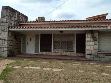 VENTA CASA PARQUE CAPITAL GRAN TERRENO RUTA 20