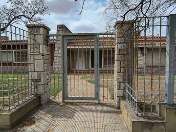 VENTA CASA PARQUE CAPITAL GRAN TERRENO RUTA 20