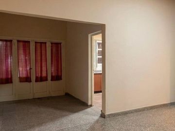 VENTA CASA 2 DORMI ALBERDI