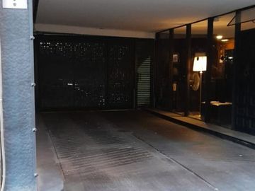 Cochera cubierta  en Barrio Norte