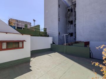 VENTA PH PARQUE CHACABUCO SIN EXPENSAS 3 AMBIENTES