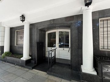 VENTA DE DEPARTAMENTO 4 AMBIENTES  FLORES