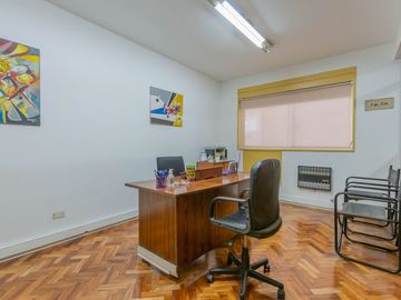 Venta Oficina Excelente estado y ubicación