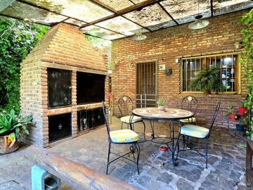 VENTA CASA 4 AMB PARQUE  V.PUEYRREDÓN A.CREDITO