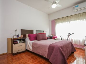 Departamento 4 ambientes cochera y balcón Belgrano