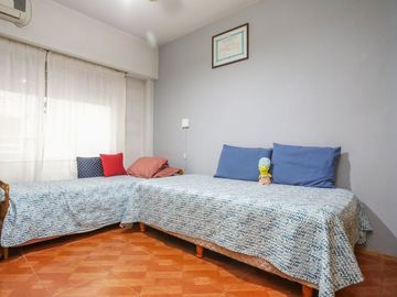 Departamento 4 ambientes cochera y balcón Belgrano