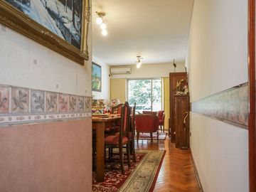 Departamento 4 ambientes cochera y balcón Belgrano