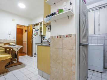 Departamento 4 ambientes cochera y balcón Belgrano