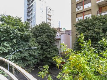 Departamento 4 ambientes cochera y balcón Belgrano