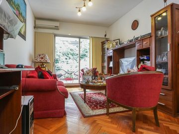 Departamento 4 ambientes cochera y balcón Belgrano