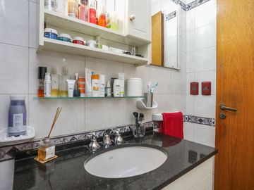 Departamento 4 ambientes cochera y balcón Belgrano