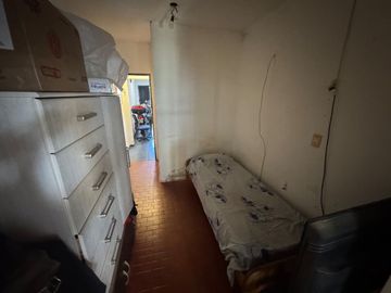 VENTA CASA CON 2 DEPARTAMENTOS EN BELLA VISTA