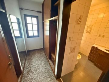 VENTA CASA 5 DORMITIRIOS - PATIO VERDE ARROYITO