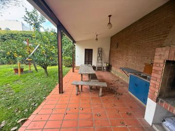 VENTA CASA 5 DORMITIRIOS - PATIO VERDE ARROYITO