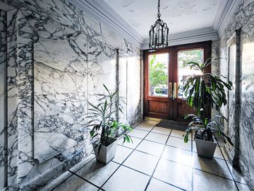 VENTA DEPTO 3 AMBIENTES CON BALCON FLORES