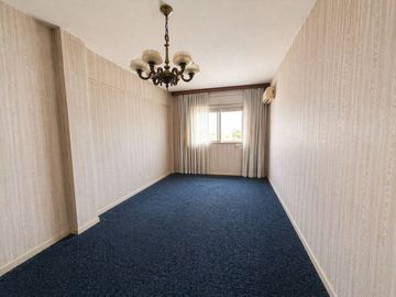 Venta Depto de 4 amb excelente ubicación Liniers