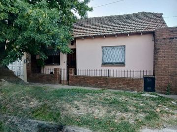 VENTA CASA 3AMB C/COCHERA,DON TORCUATO.OPORTUNIDAD